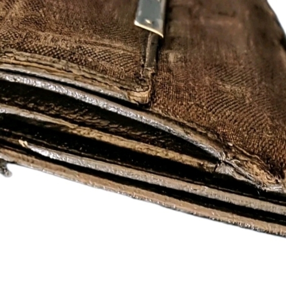 Gucci Dark Brown Monogram Clutch - Picture 3 of 5
